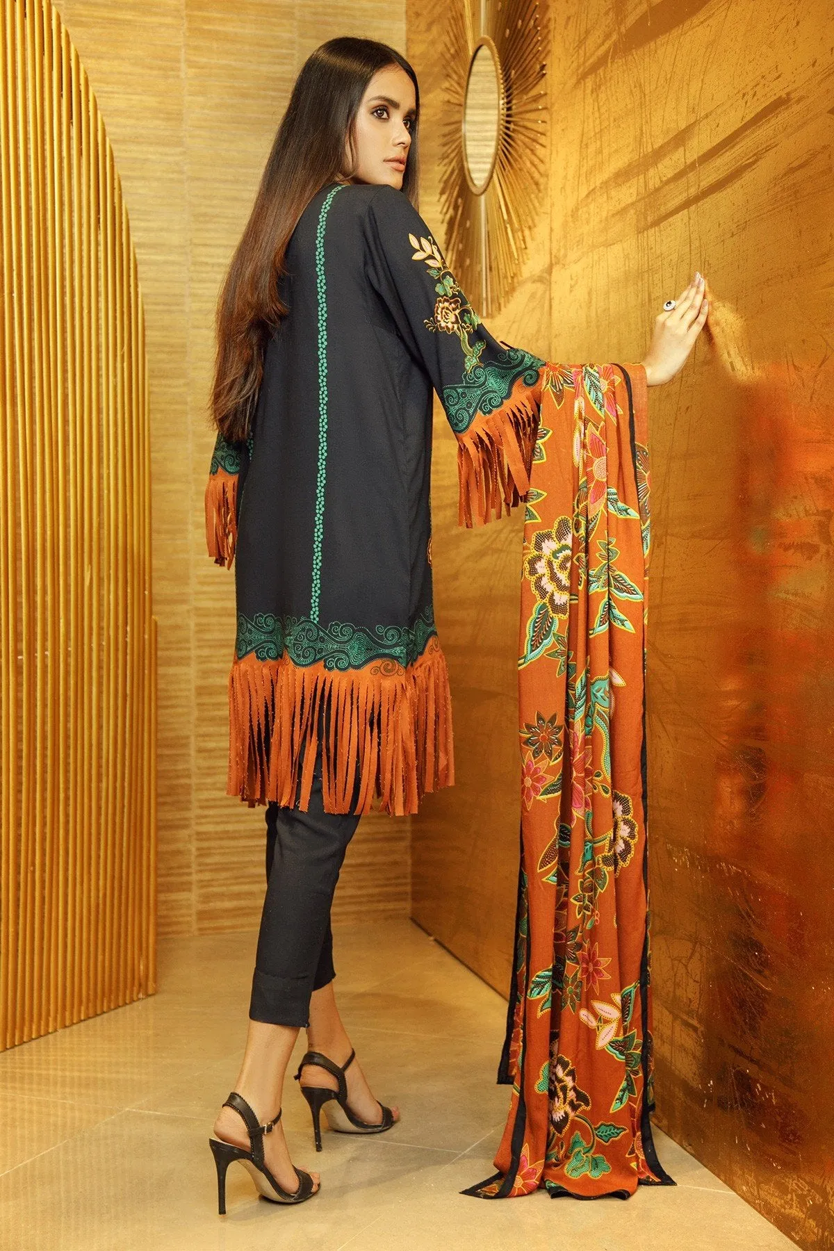 AlKaram Winter Collection 2019 – 3 Piece Printed Plain Viscose Suit with Plain Viscose Dupatta – FW-07-19-Black