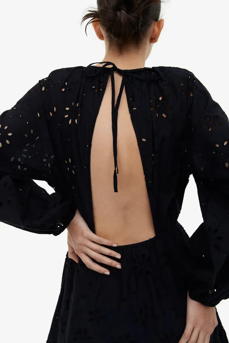 Embroidered dress with eyelet ties H&M, black