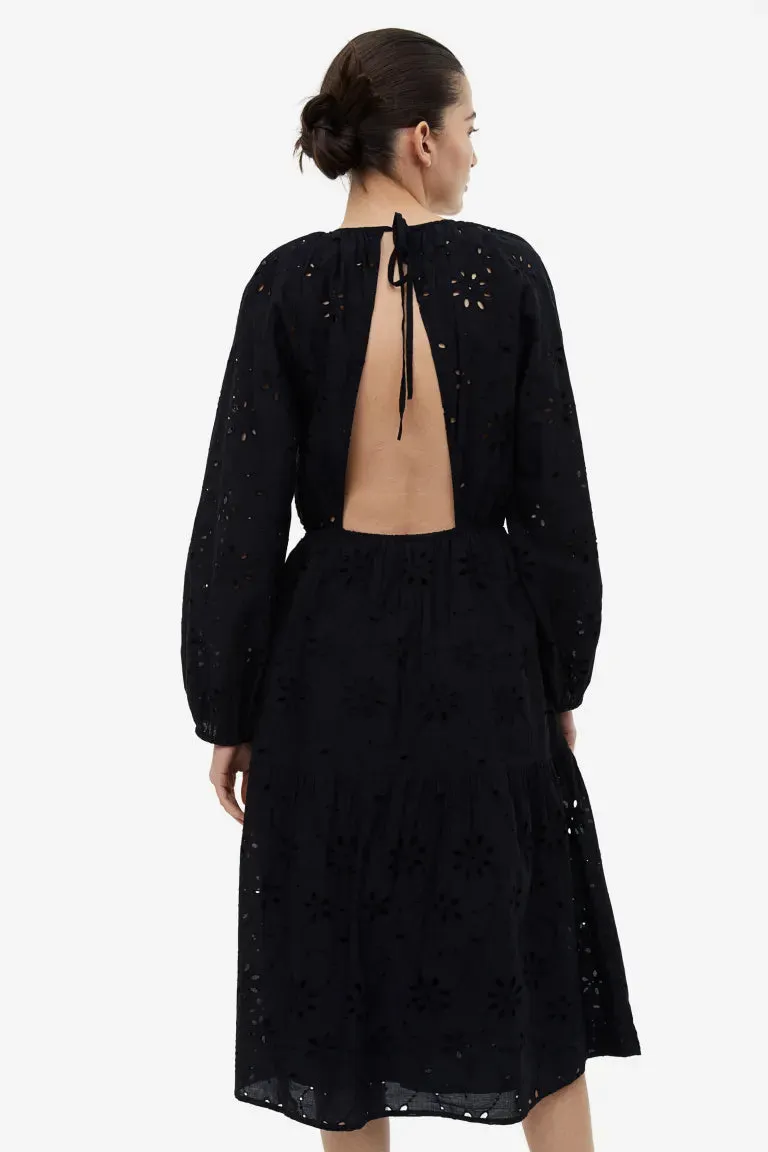 Embroidered dress with eyelet ties H&M, black