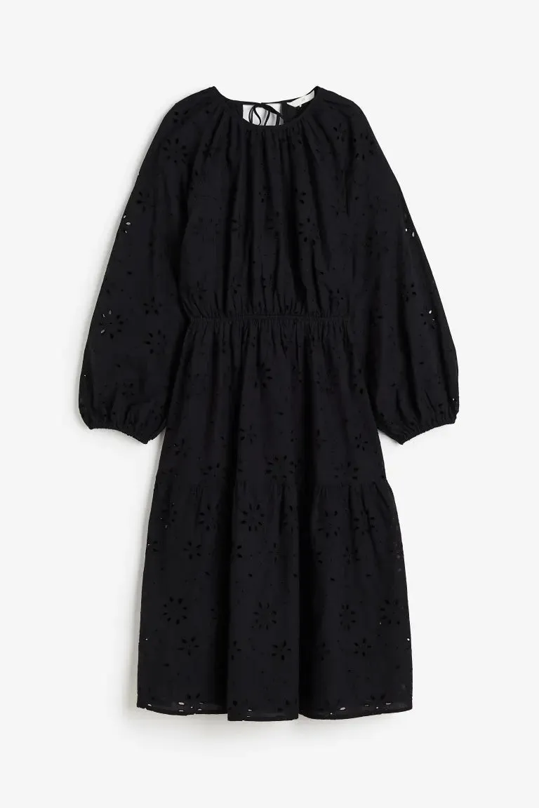 Embroidered dress with eyelet ties H&M, black