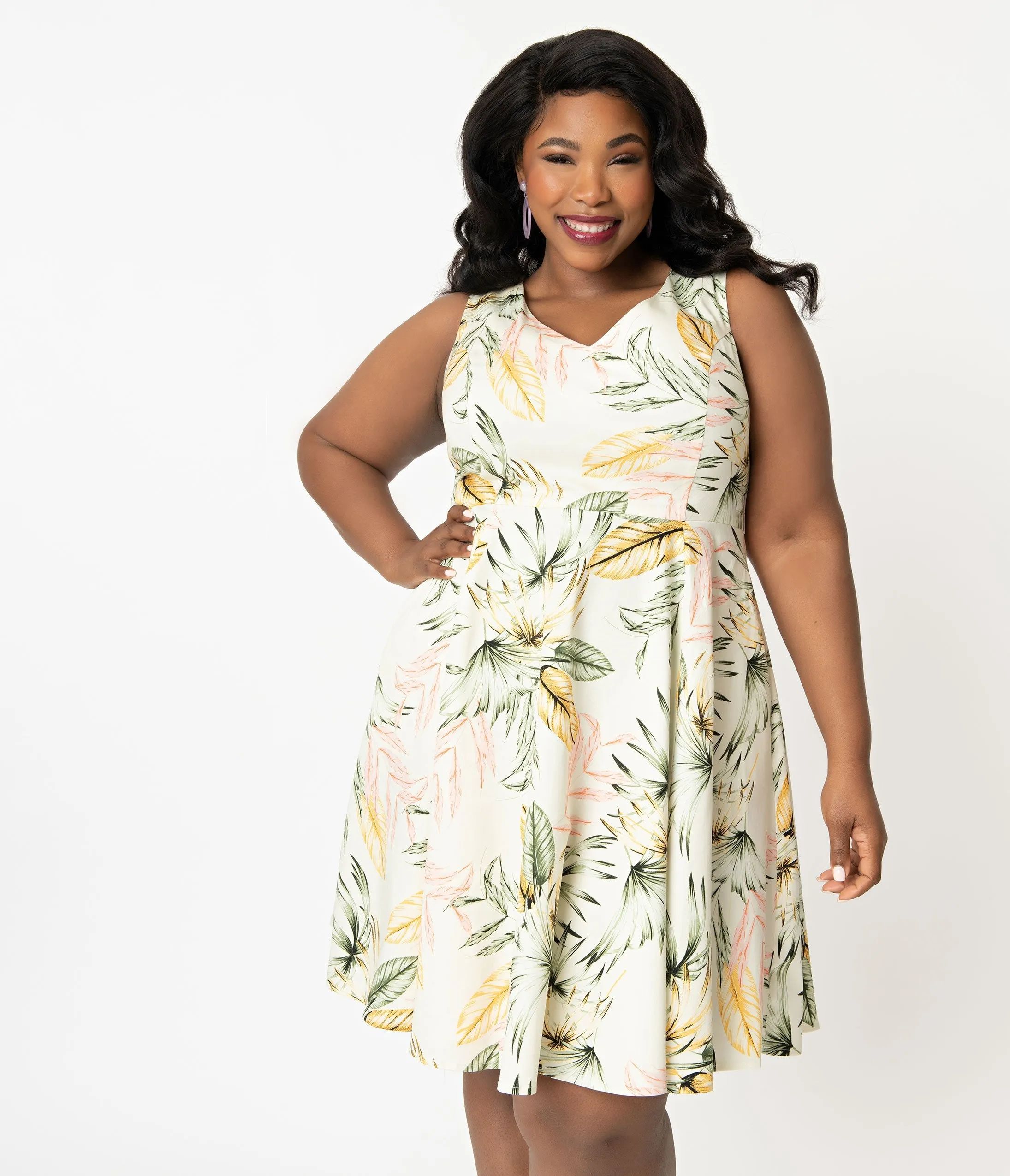 Plus Size 1950s Style Cream Palm Print Swing Dress