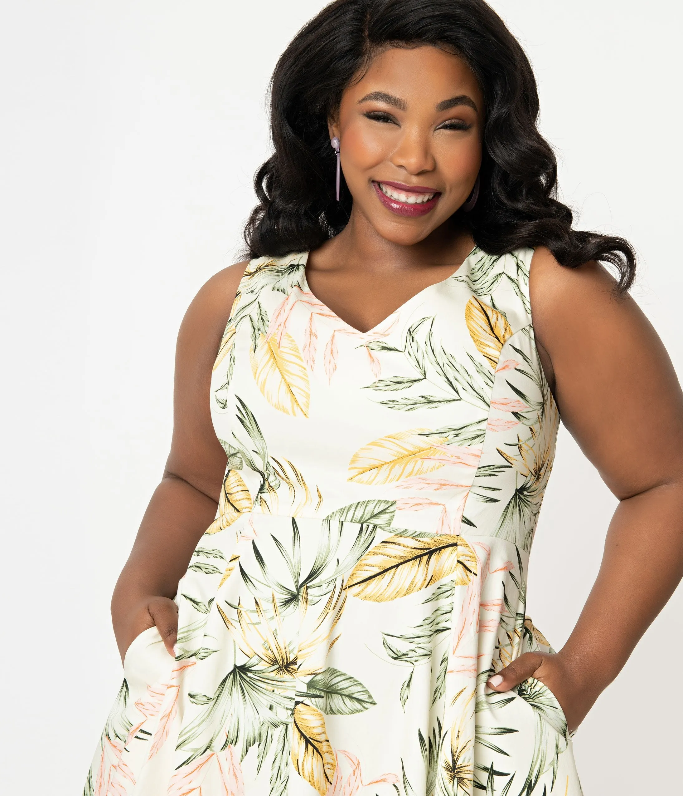 Plus Size 1950s Style Cream Palm Print Swing Dress