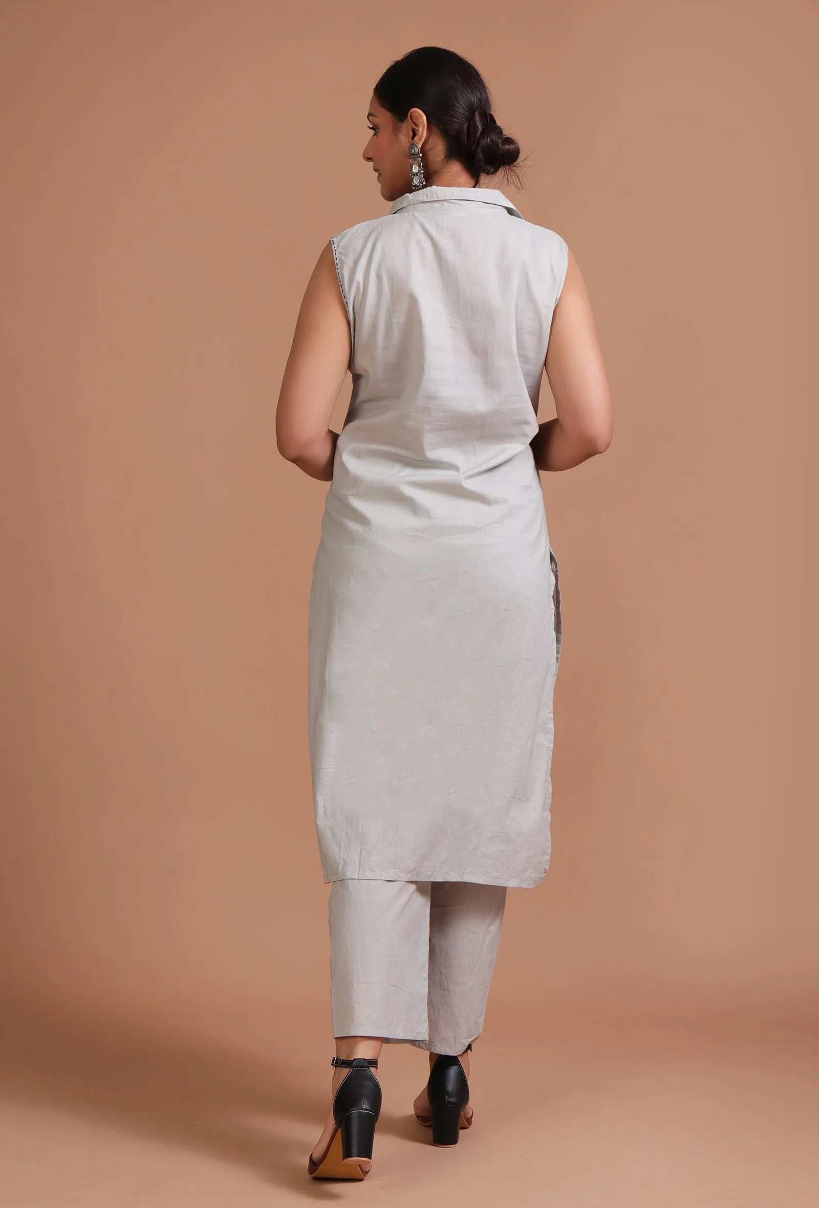 Set Of 2: Light Grey Cotton Solid Plain Kurta & Pant Set