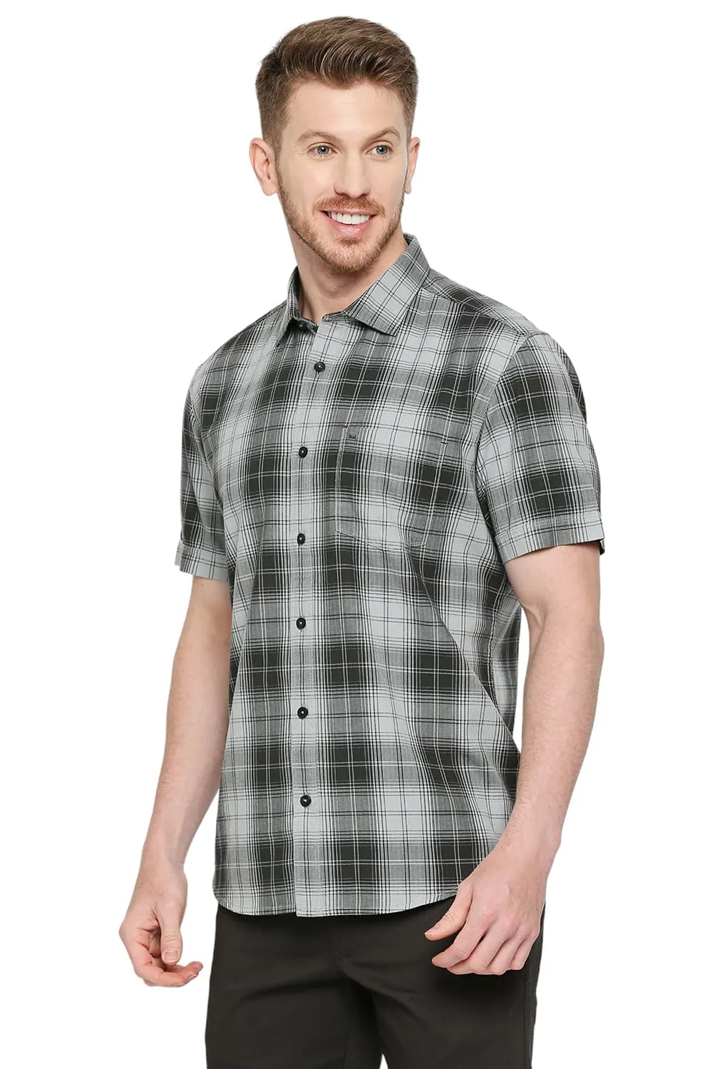 Slim Fit Cotton Herringbone Twill Checks Halfsleeves Shirt