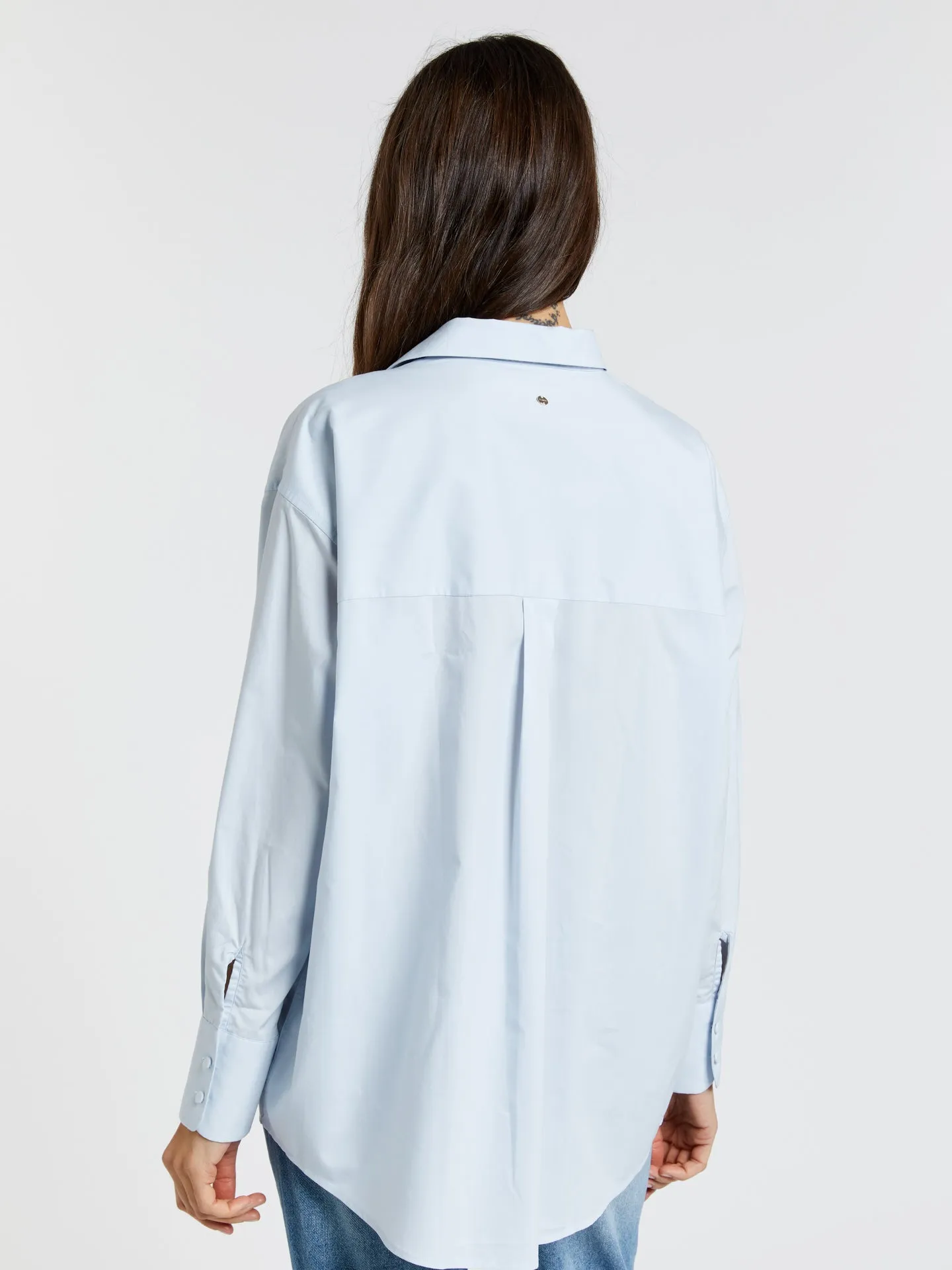 V shape placket shirt