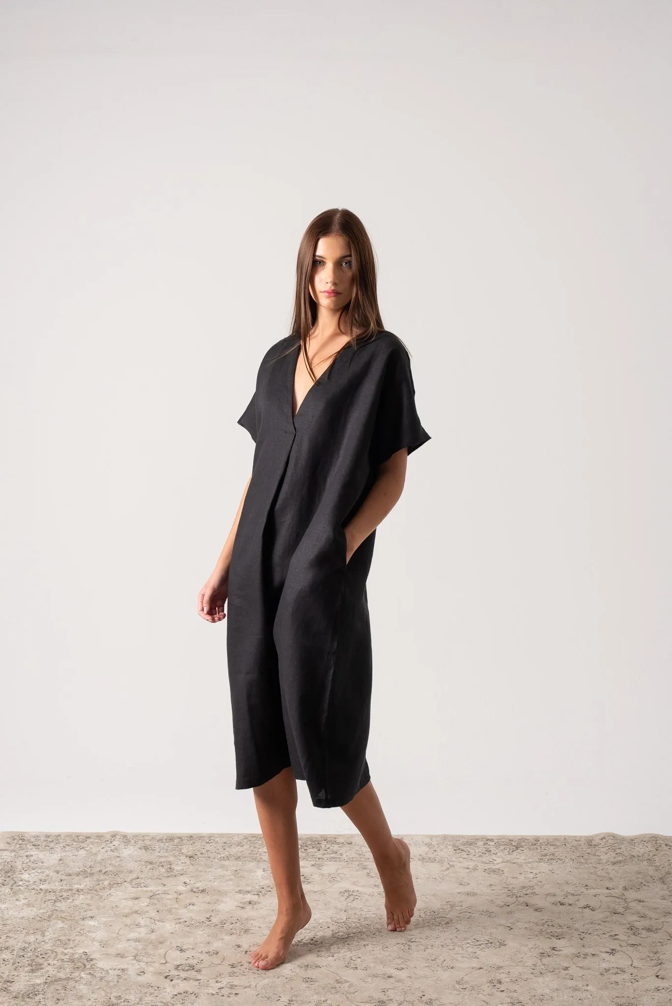 Vacanza Linen Kaftan Black