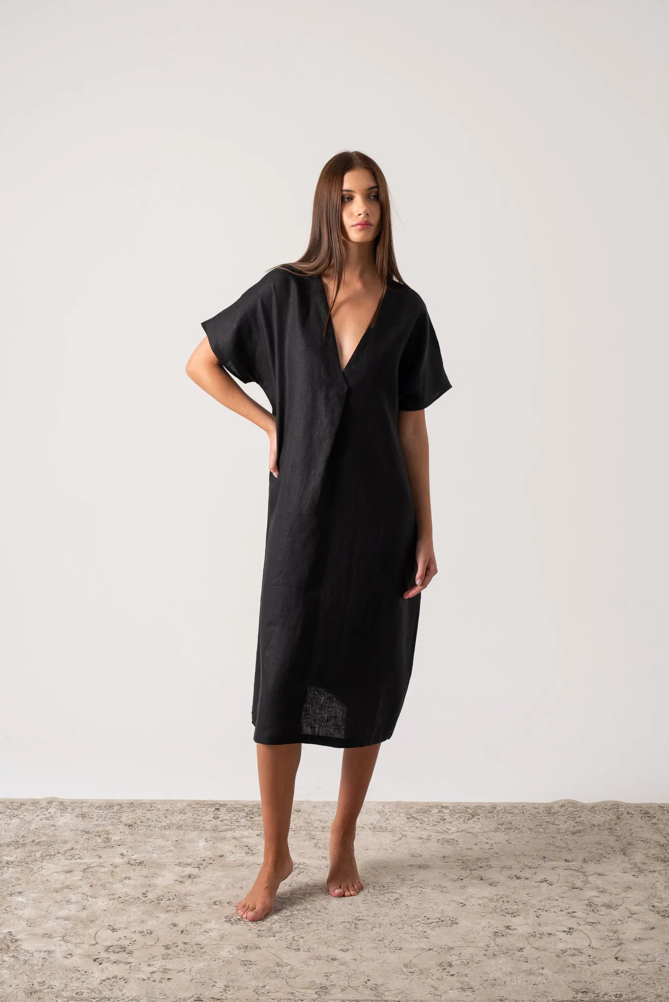 Vacanza Linen Kaftan Black